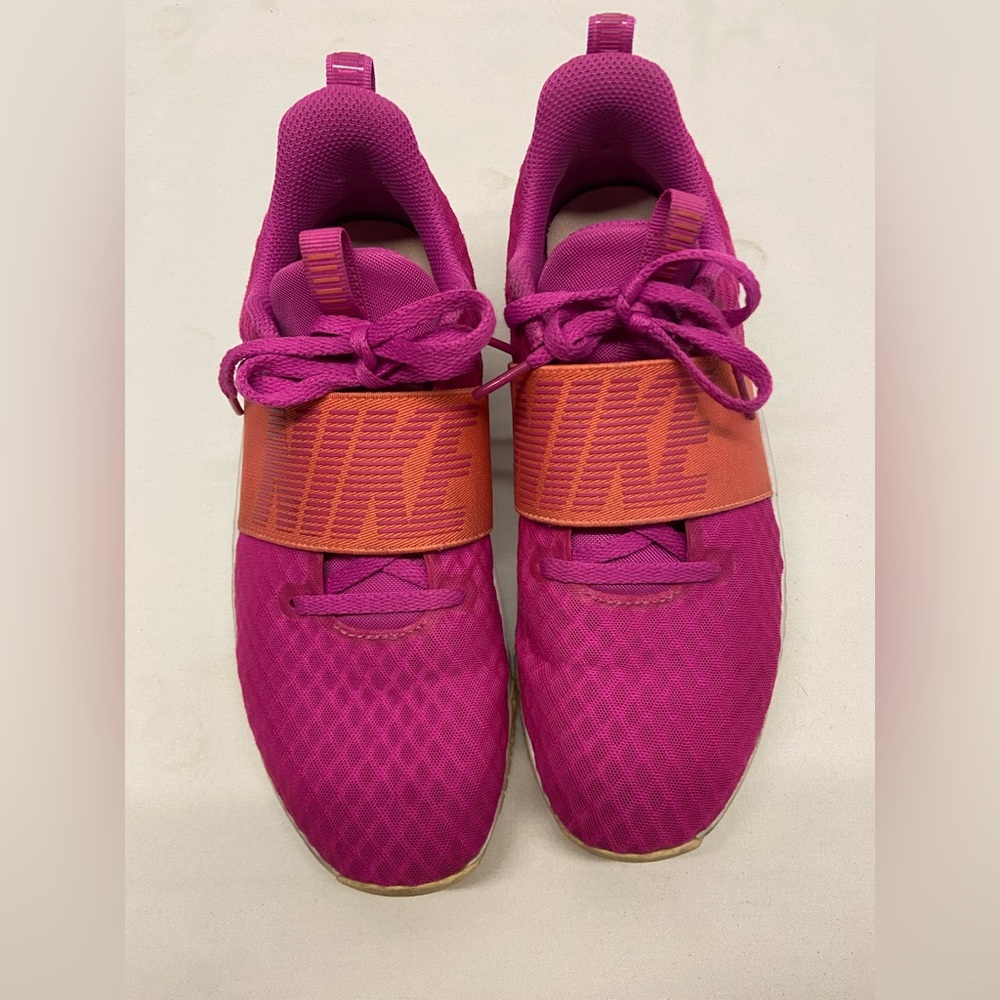 NIKE In Season TR9 running/training shoe, pink and orange, size 8
